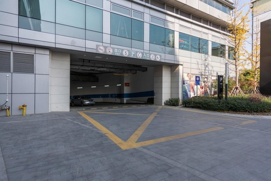 建滔商业广场外立面