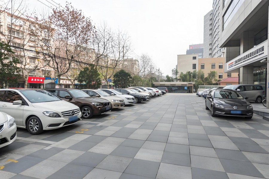 新曹杨科技大厦外立面