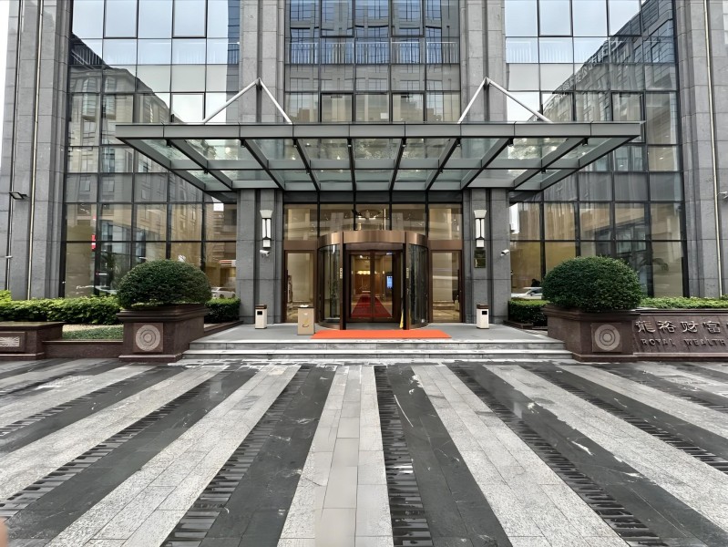 龙裕财富中心外立面