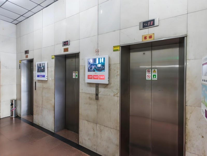 富容大厦电梯厅
