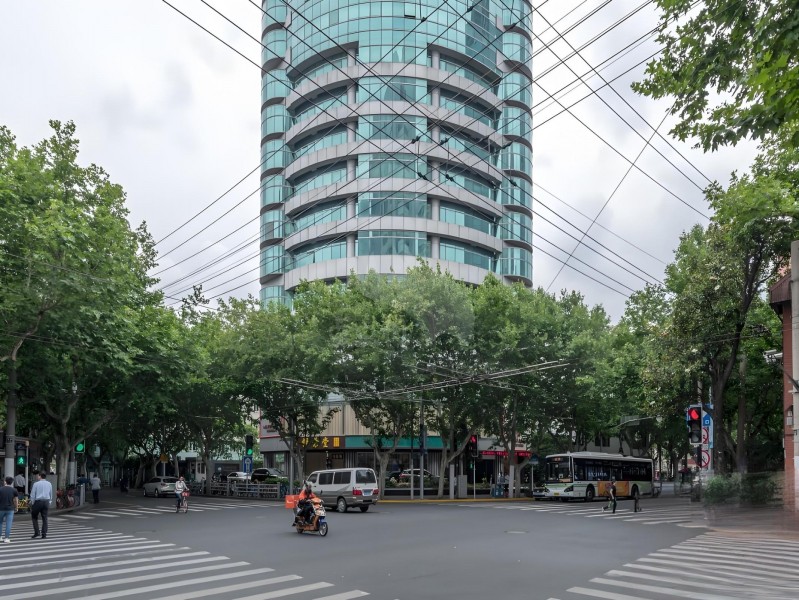 泛太平洋大厦：24小时独立空调外立面