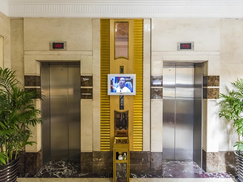 美丽园大厦电梯厅