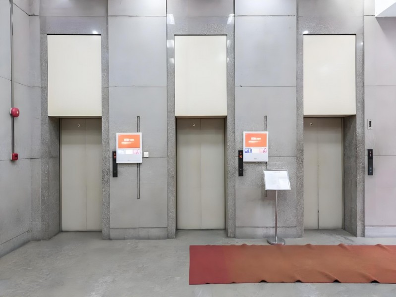 长春藤运通大厦(818广场)电梯厅
