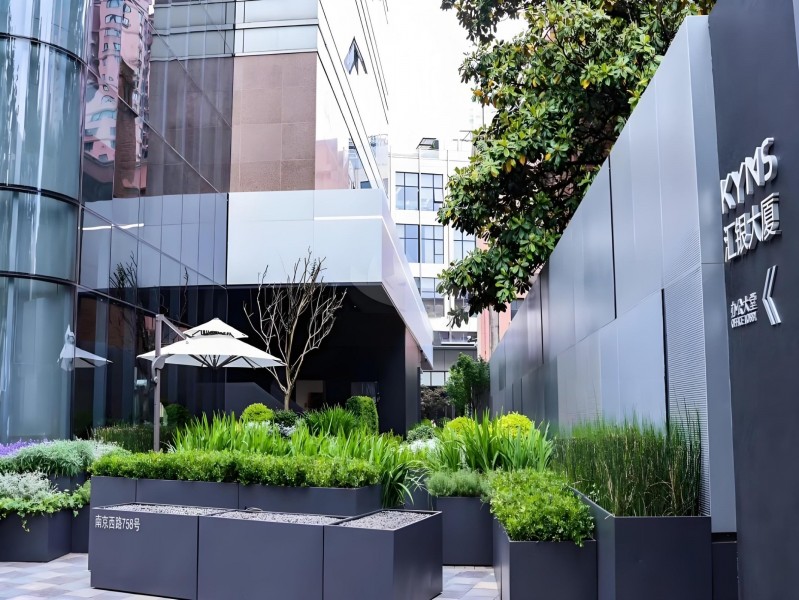 汇银大厦：24小时独立空调：外立面