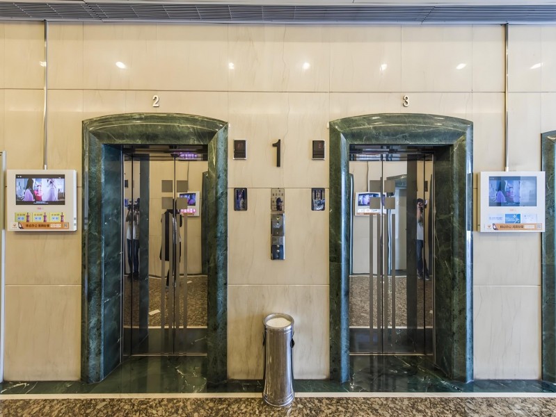 上海招商局广场电梯厅