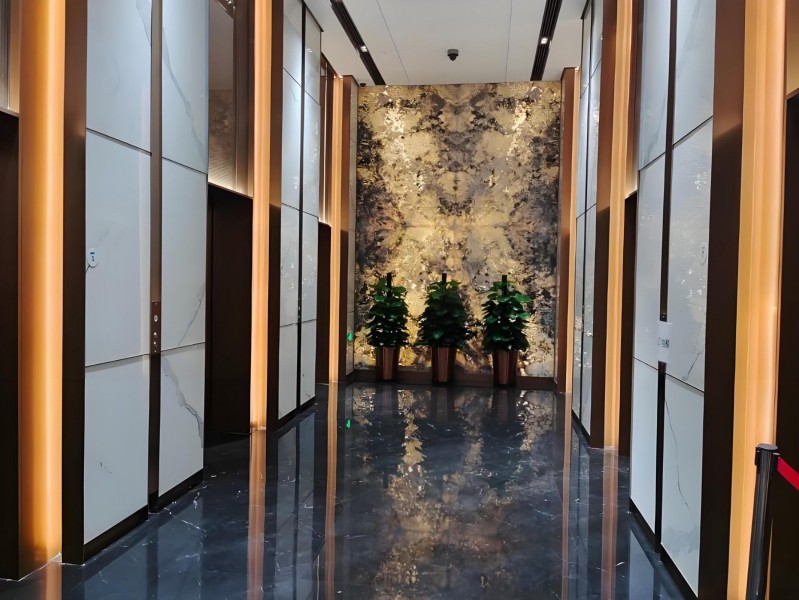 城利大厦电梯厅