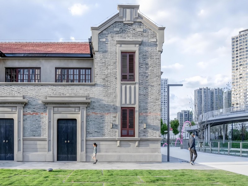 苏河湾中心（租售中）外立面