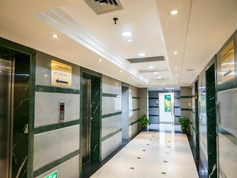 中创大厦电梯厅