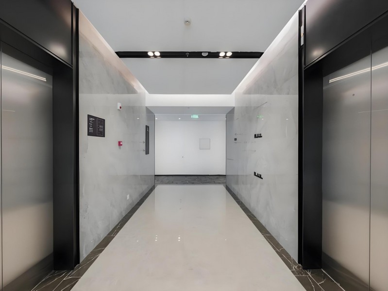 上海静安华发中心（国企楼盘）电梯厅