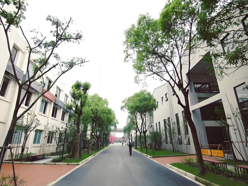 宏慧视界BOX（国企参股楼盘）外立面