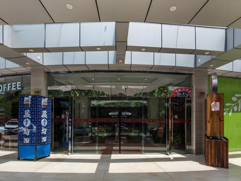 银发大厦外立面