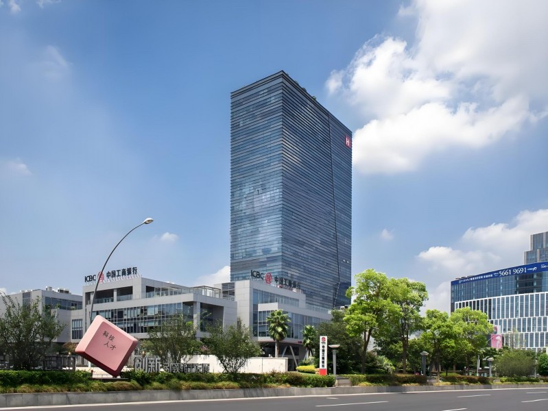 宝华国际广场外立面