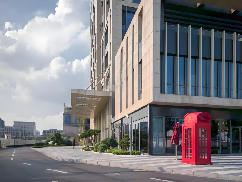 绿地中环广场（租售中）外立面