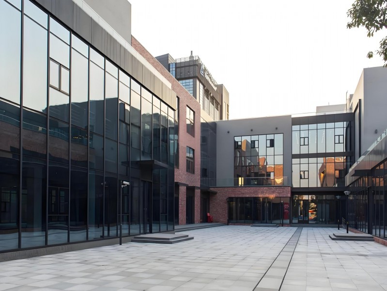 大宁中心广场三期（国企参股楼盘）外立面