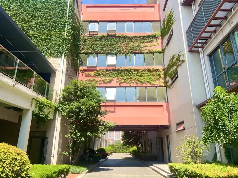 越界·乐平方外立面