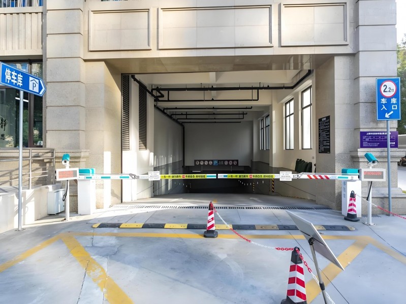 亚龙·东朔空间外立面