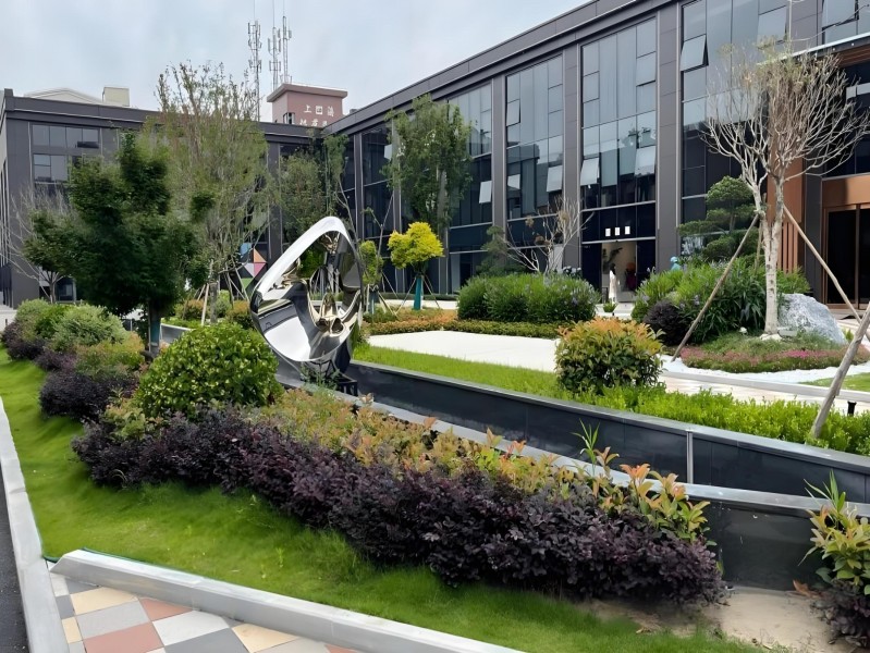 万荣中心广场外立面