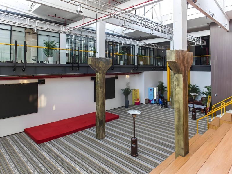 云仓891创意产业园大堂