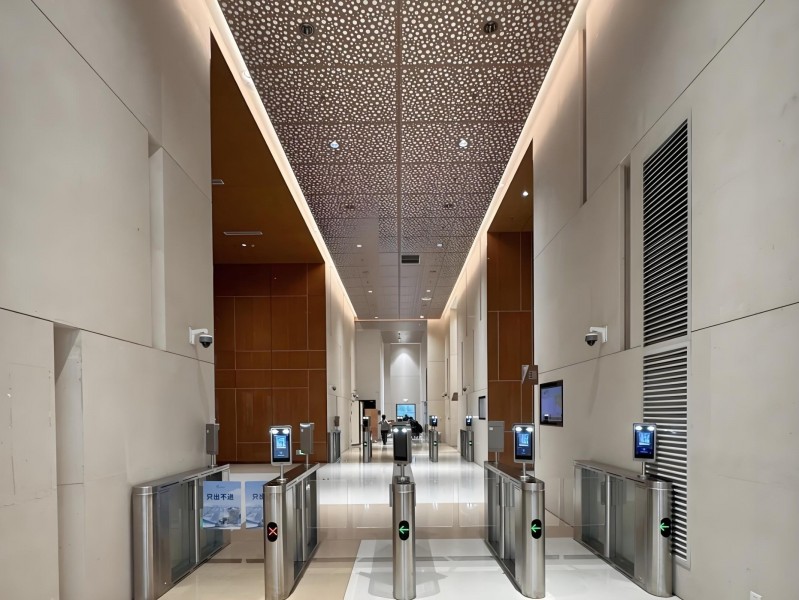 大宁中环广场（国企楼盘）电梯厅