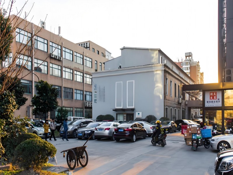 多媒体产业化基地外立面