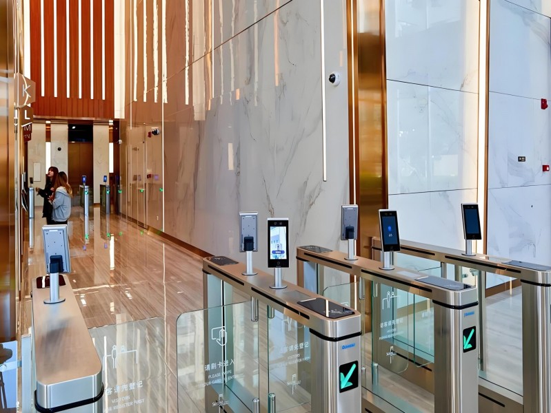 丽丰天际中心电梯厅