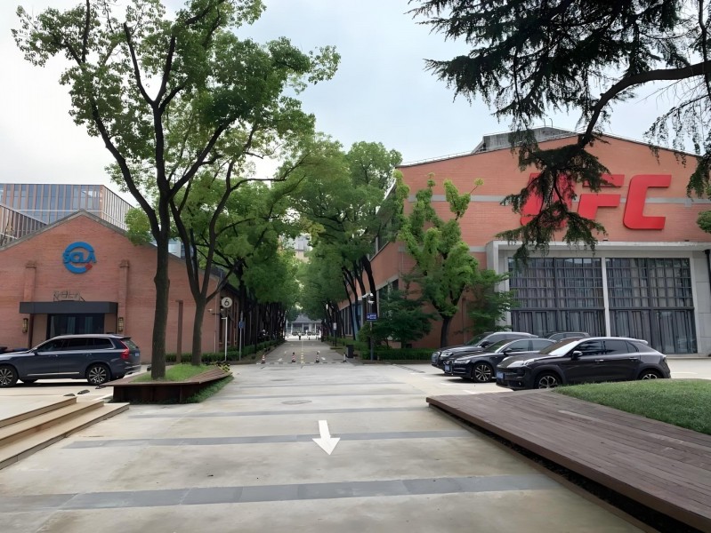 静安新业坊·尚影国际外立面