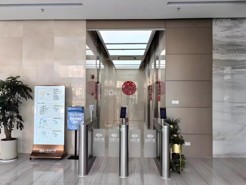 五冶广场电梯厅