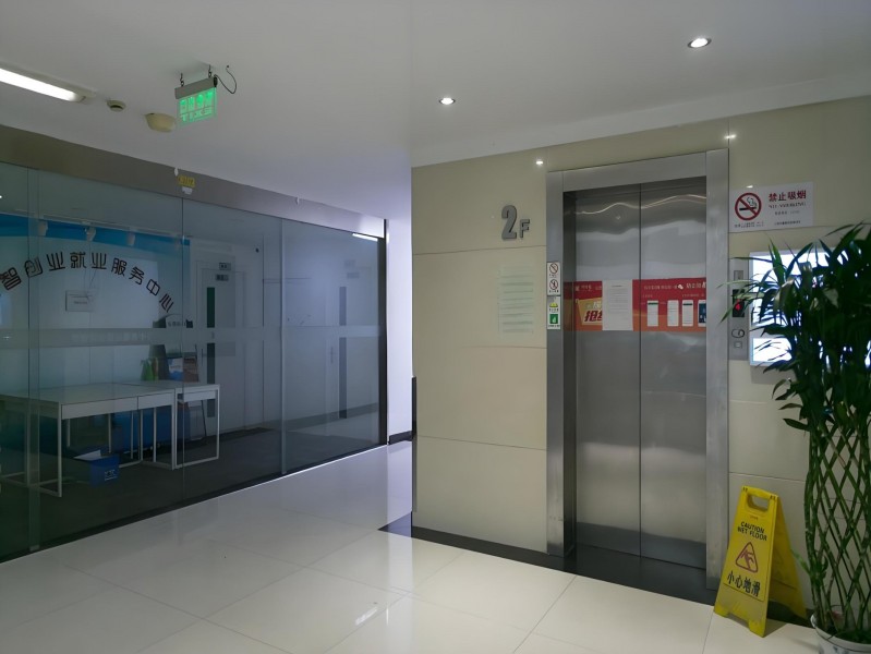 兴中心3G产业园(兴中心创意园)电梯厅