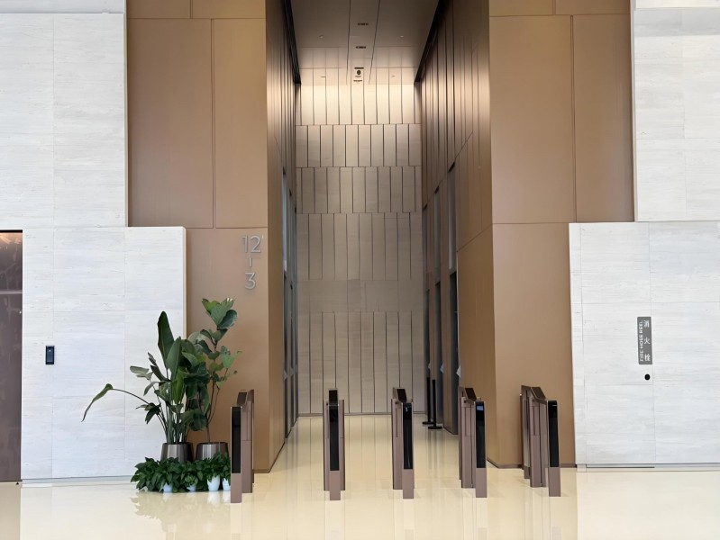 新岸商业中心电梯厅