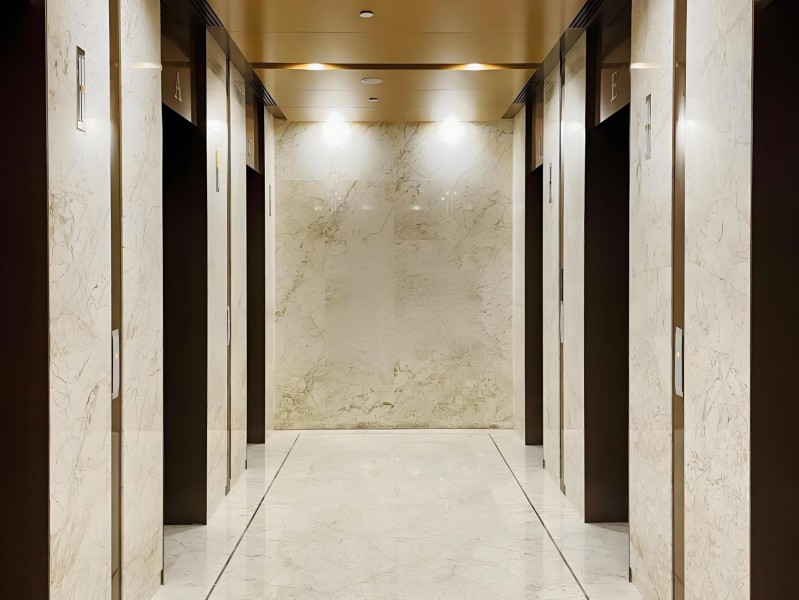 新理想大厦电梯厅