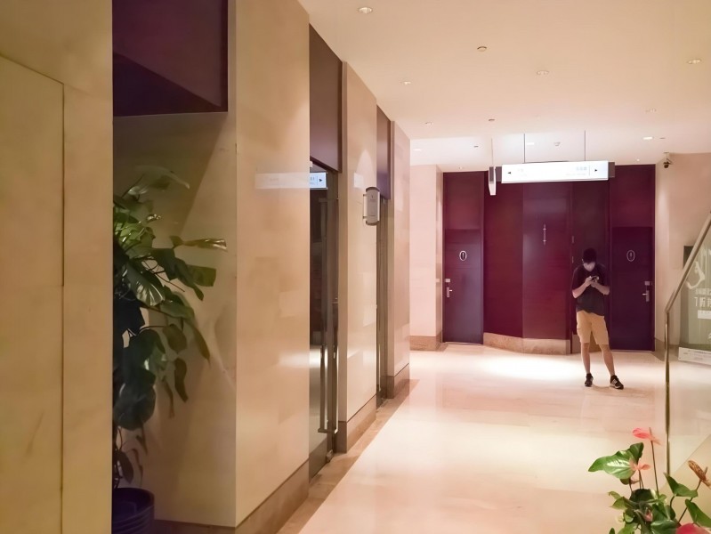 铭德国际广场电梯厅