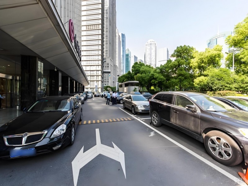 中银大厦（国企楼盘）外立面