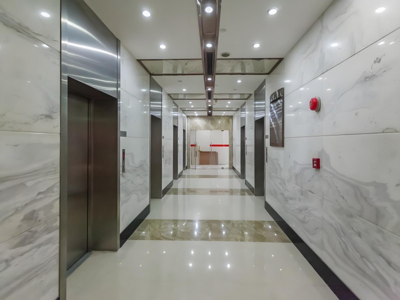 华能联合大厦（租售中）电梯厅