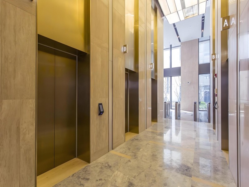 余坤大厦(原舜杰大厦)：24小时独立空调电梯厅