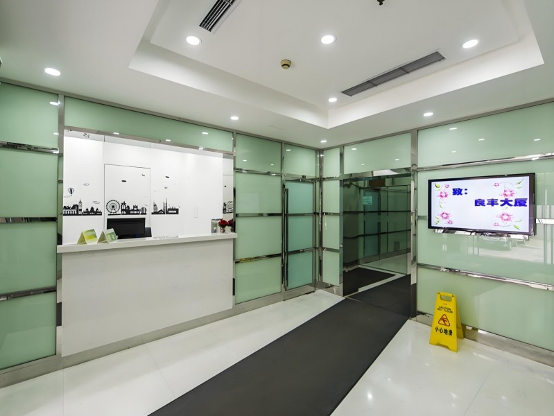 良丰大厦电梯厅