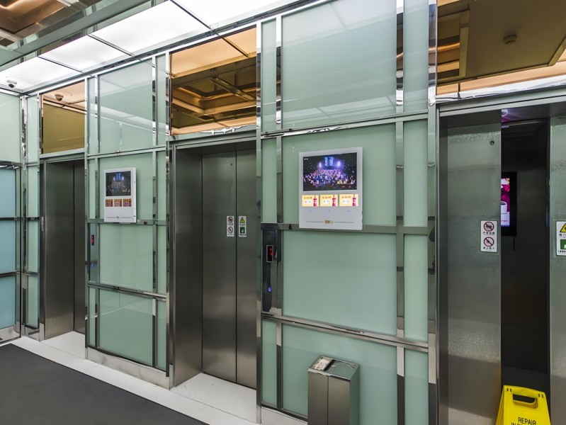 良丰大厦电梯厅