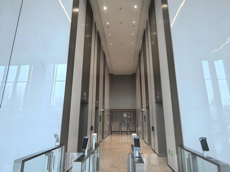 云芯科创中心（静安国际科创社区）电梯厅