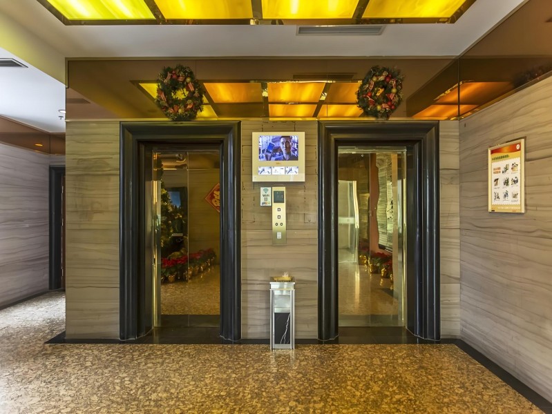 永鼎大厦电梯厅