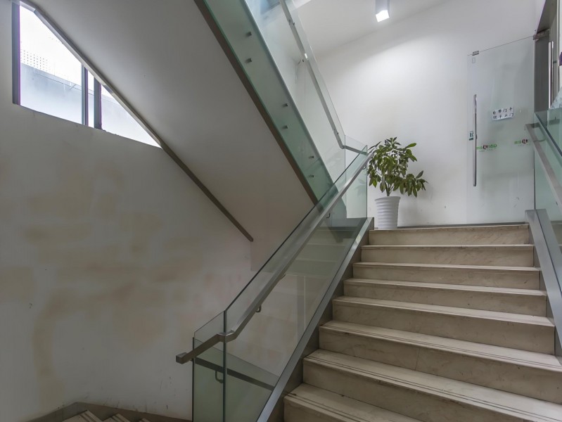 和典创意园楼梯