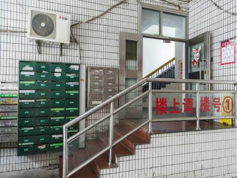 大盈商务中心外立面