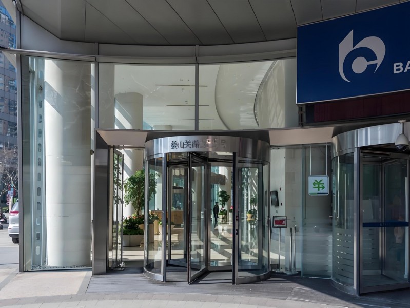 长房国际广场（国企楼盘）外立面