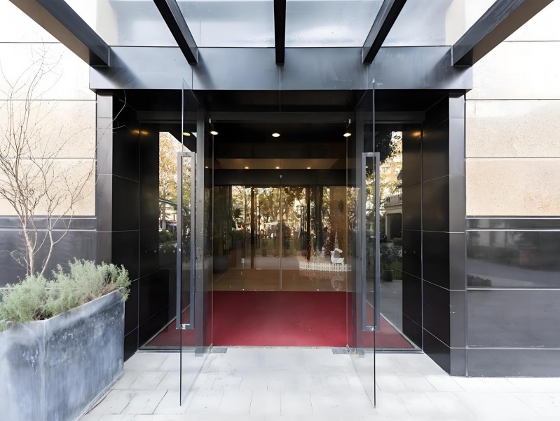 弘基创邑国际园外立面