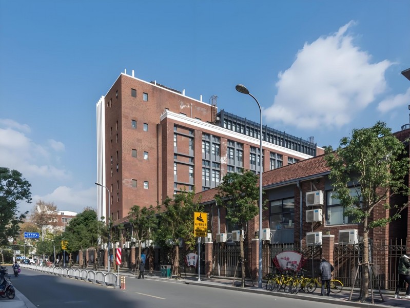 弘基创邑国际园外立面