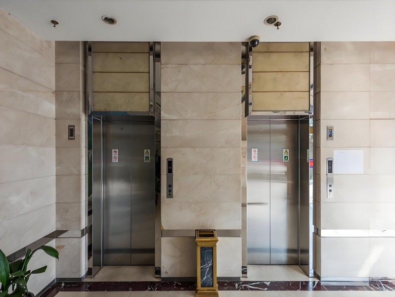 海盈金圣商务楼外立面