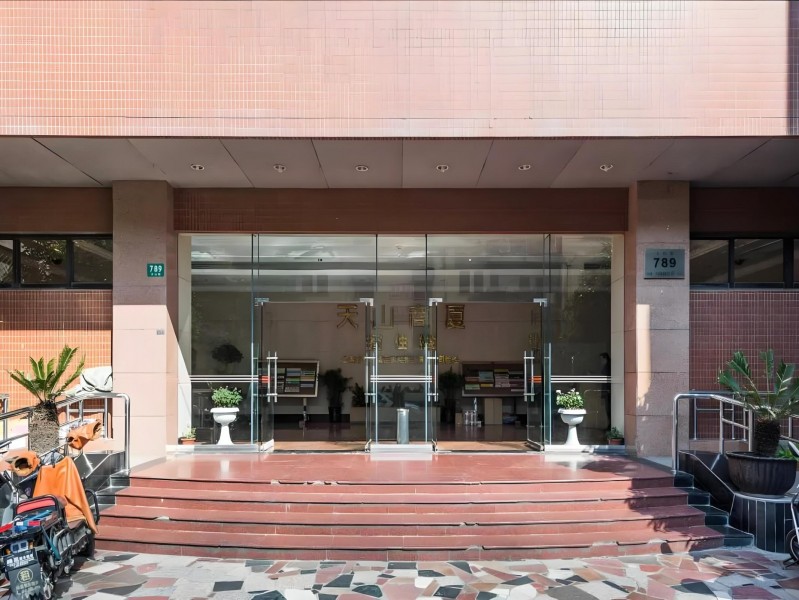 天山商厦外立面