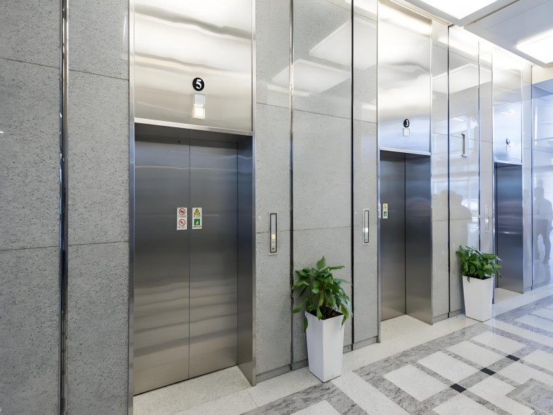 虹桥国际科技广场电梯厅