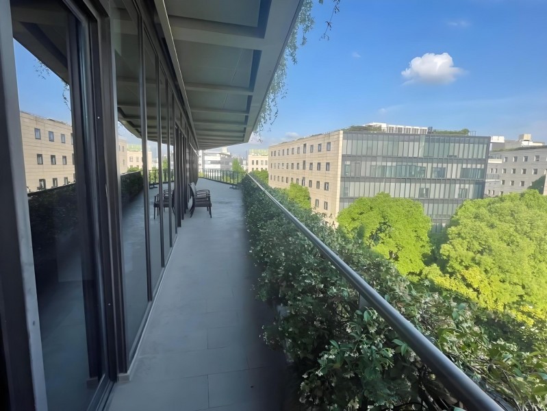 IBP国际商务花园二期：24小时独立空调（国企楼盘）露台