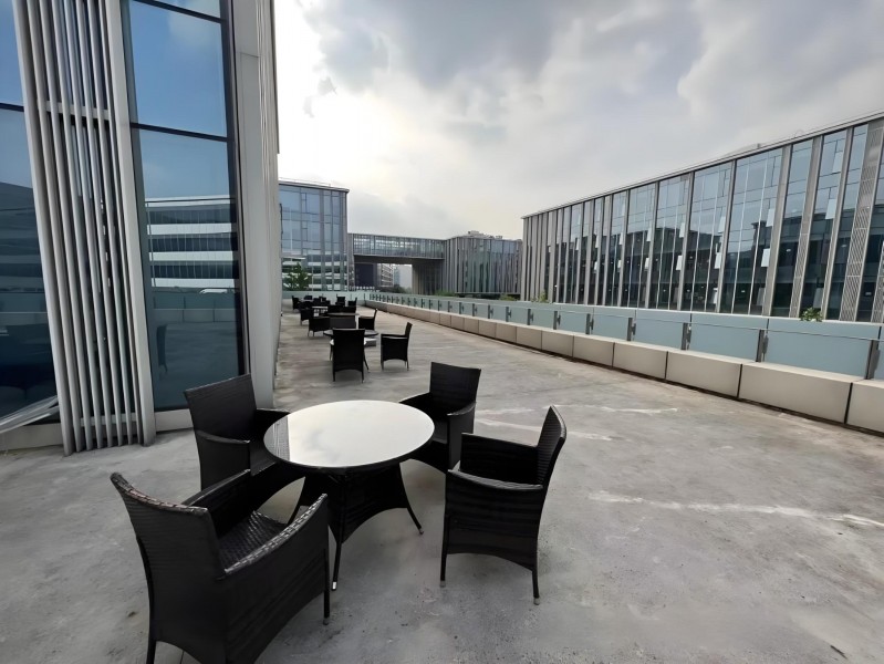 IBP国际商务花园二期：24小时独立空调（国企楼盘）露台