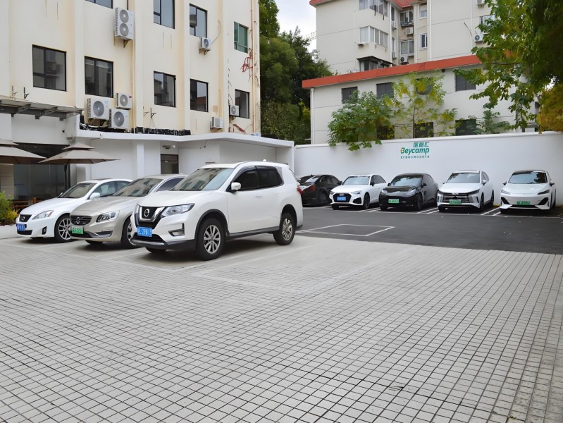 邦程产业孵化基地外立面