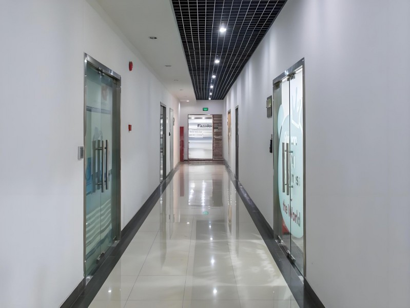 越界·苏河汇（国企参股楼盘）大堂